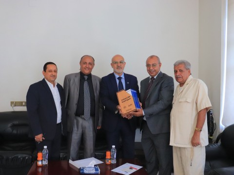 Head of the General Department of Consulates and Expatriates Receives the Study of Yemeni Migration-Reciprocal Impacts